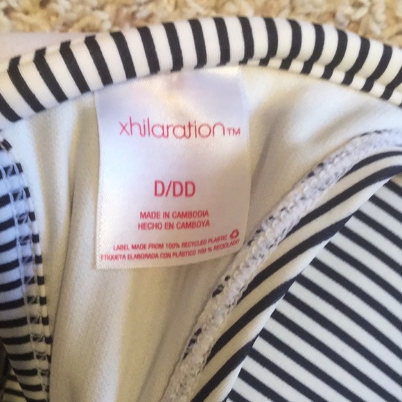 NWOT bathing suit top - Picture 3 of 3